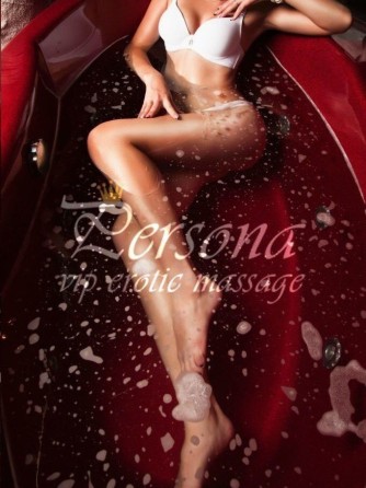   ,  Persona